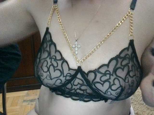 Sexiledi's BongaCams show and profile