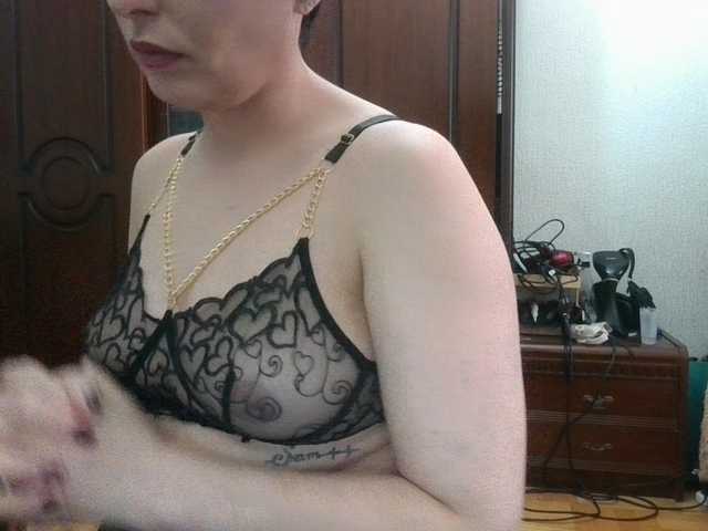 Sexiledi's BongaCams show and profile