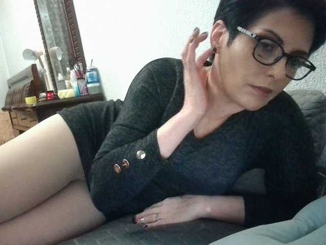 Sexiledi's BongaCams show and profile