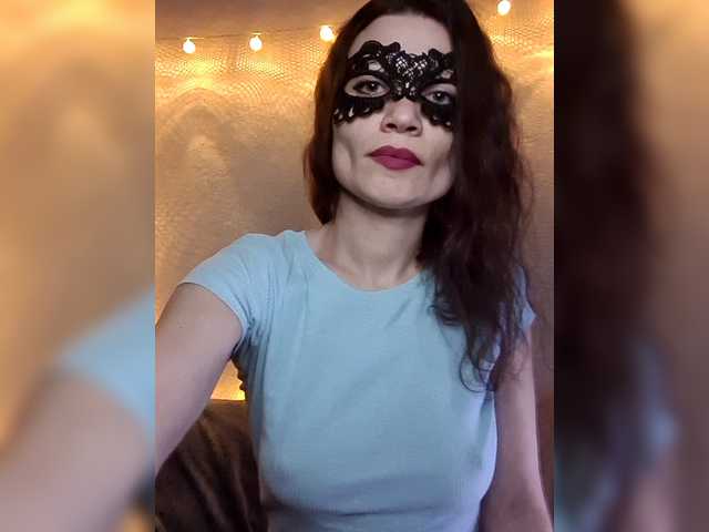 LiaSmile's BongaCams show and profile