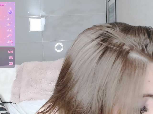 KarolinaLiss – webcam model profile photo