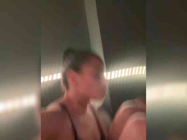 MokraPipunia04 webcam