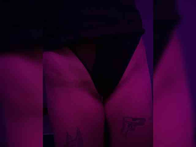 MokraPipunia04 webcam