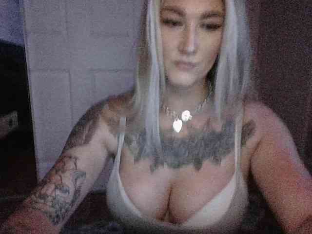 Bombshell-Baddiexx webcam