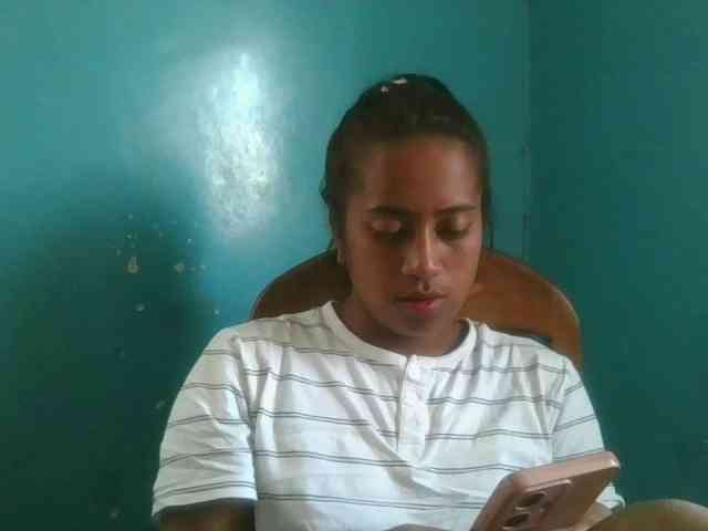 KrystalXShine webcam