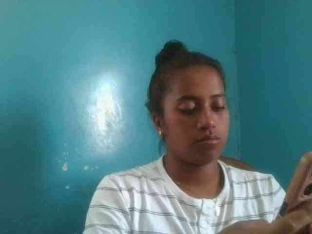 KrystalXShine webcam