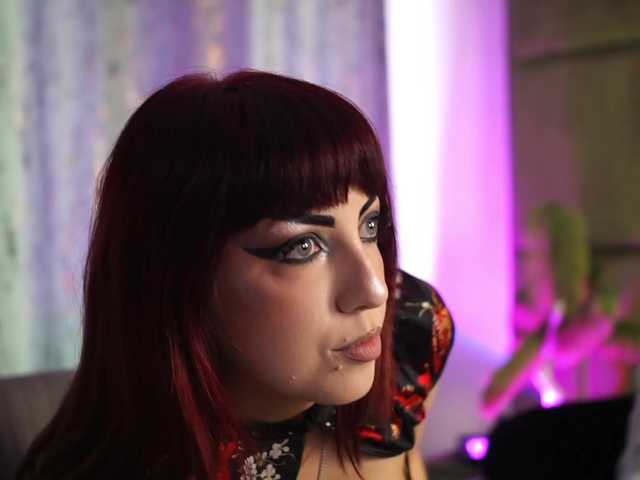 BlairLevine's BongaCams show and profile