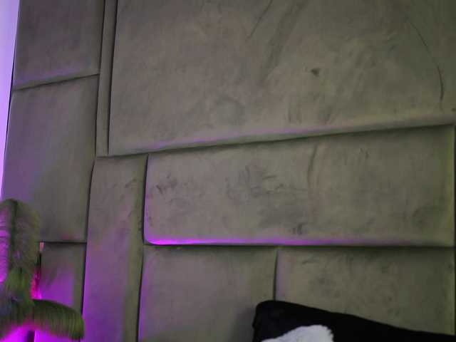 BlairLevine's BongaCams show and profile