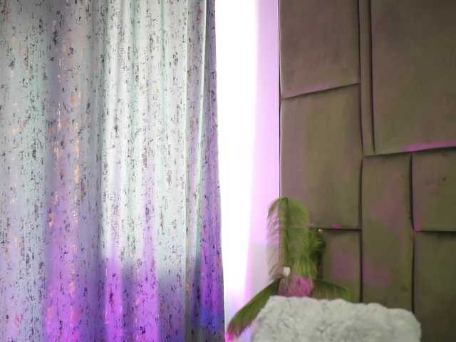 BlairLevine live cam profile