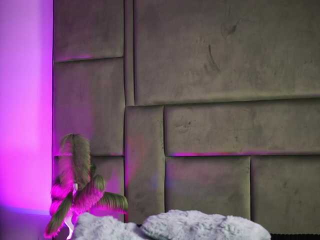 BlairLevine's BongaCams show and profile