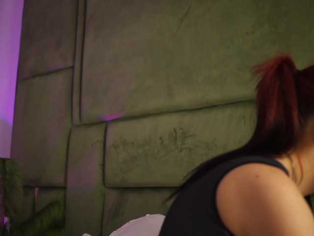 BlairLevine's BongaCams show and profile