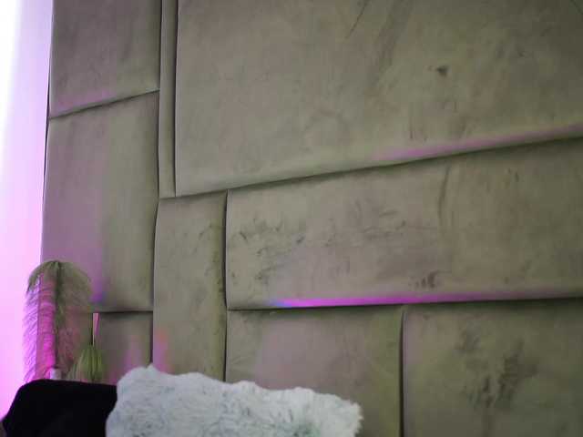 BlairLevine's BongaCams show and profile