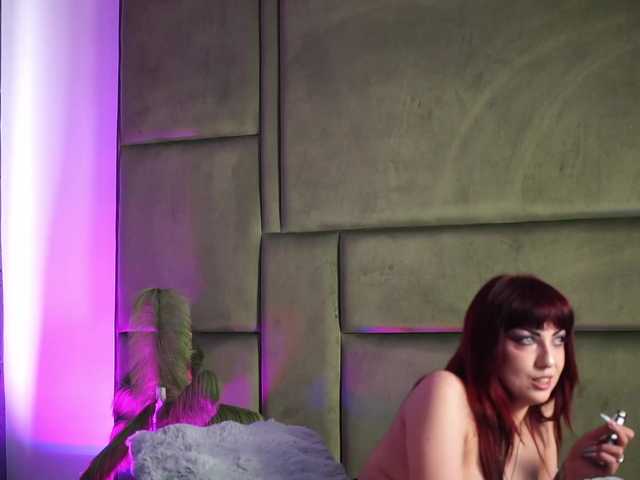 BlairLevine's BongaCams show and profile