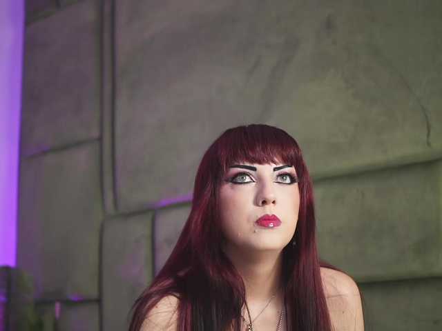 BlairLevine's BongaCams show and profile