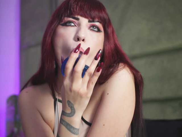 BlairLevine's BongaCams show and profile