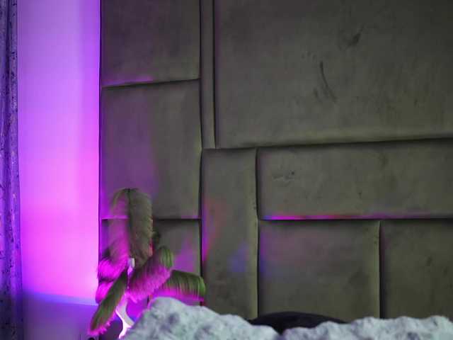 BlairLevine's BongaCams show and profile