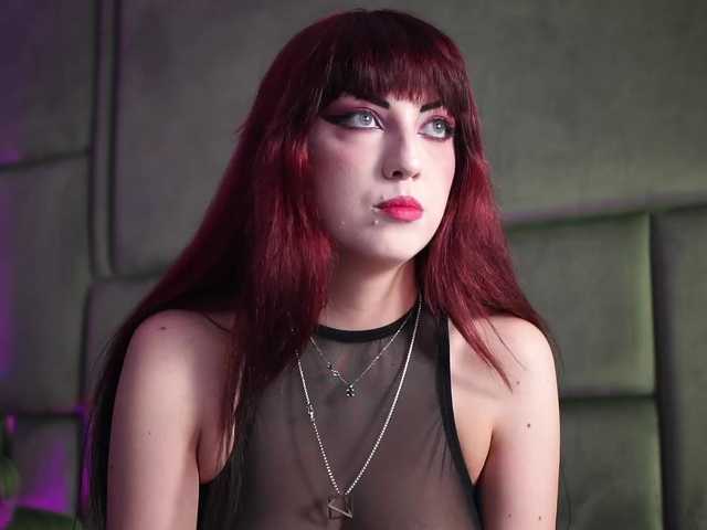 BlairLevine's BongaCams show and profile