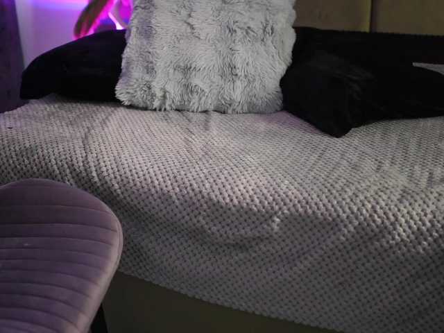 BlairLevine's BongaCams show and profile