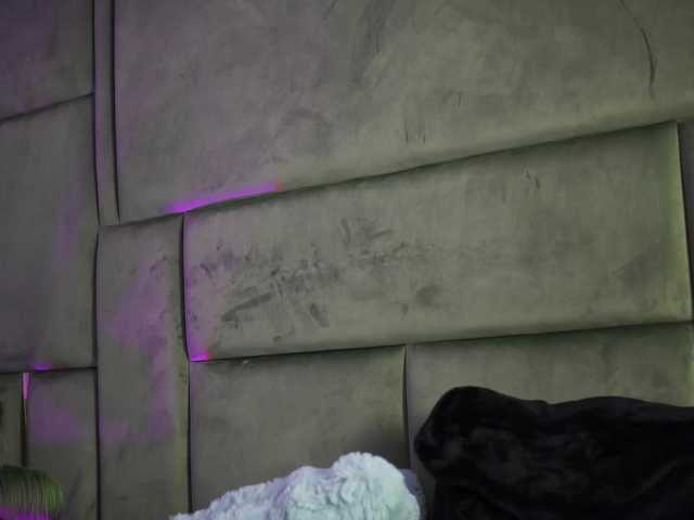 BlairLevine's BongaCams show and profile