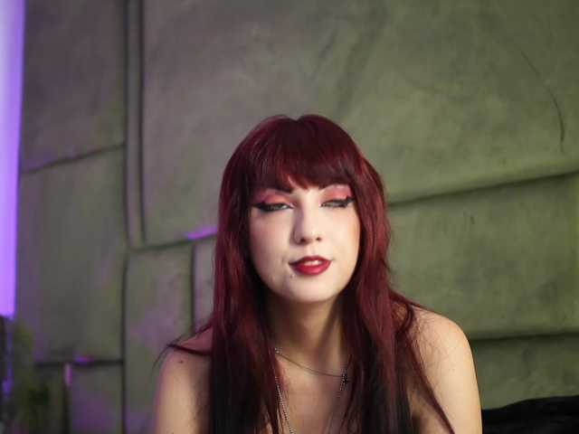 BlairLevine's BongaCams show and profile