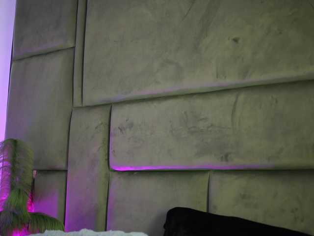 BlairLevine's BongaCams show and profile