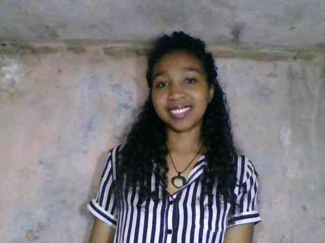 diniah22 Live Webcam on BongaCams