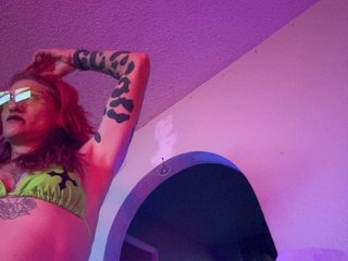 VeroniikaHostile Porn Show