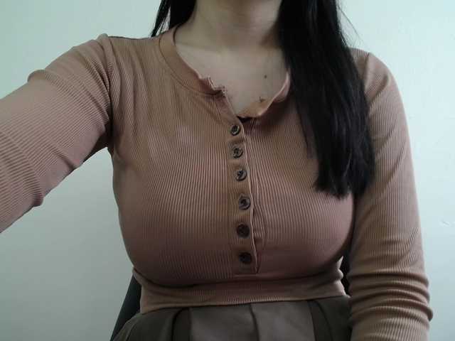 SalaChan's BongaCams show and profile