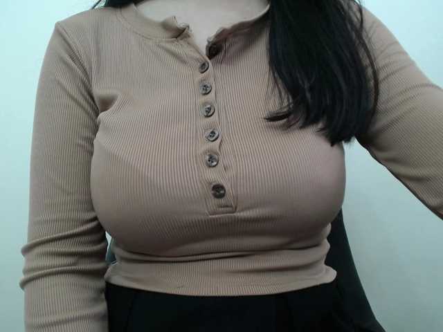 SalaChan's BongaCams show and profile