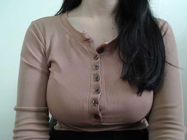 SalaChan's BongaCams show and profile