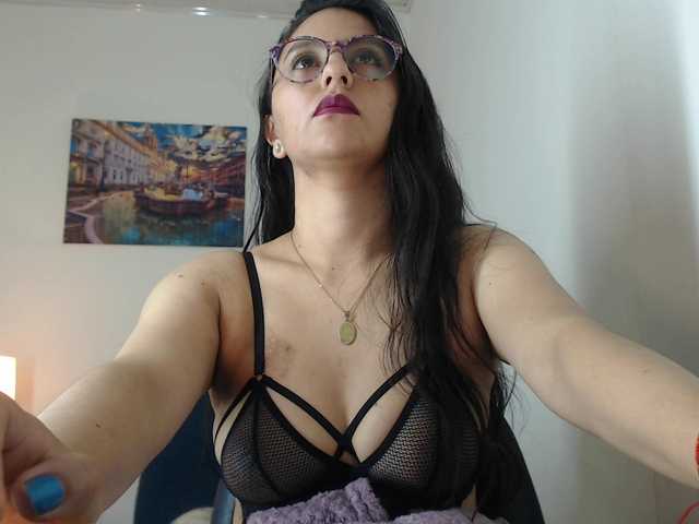 julietarossi's BongaCams show and profile