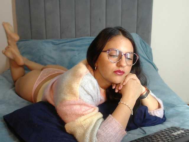 julietarossi's BongaCams show and profile