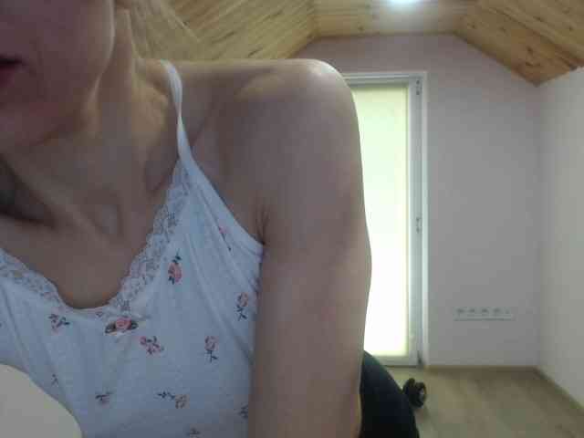 milusea Live Webcam on BongaCams