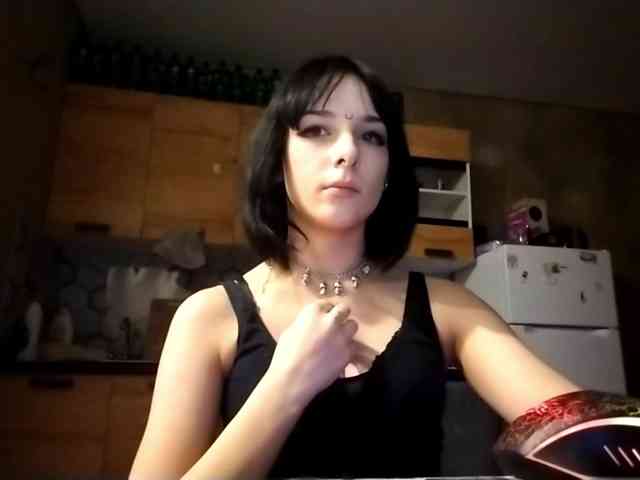 FreidaKozubal webcam