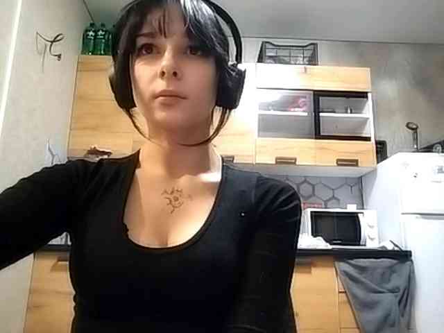 FreidaKozubal webcam