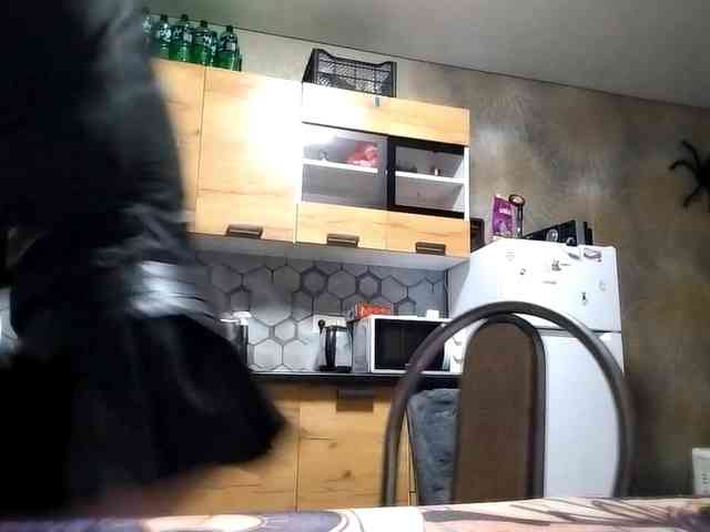 FreidaKozubal webcam