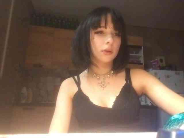 FreidaKozubal webcam