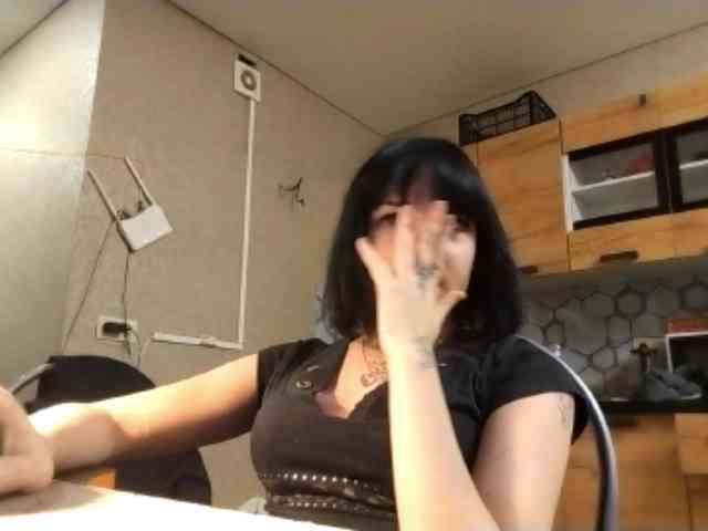 FreidaKozubal webcam