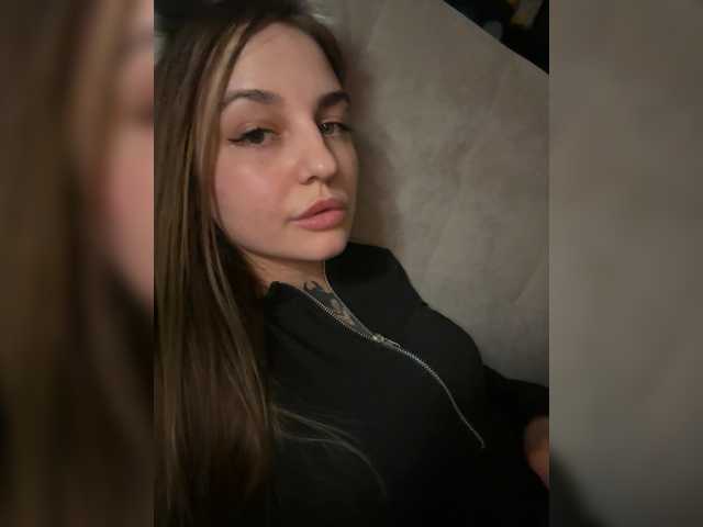 KrisVXN0's BongaCams show and profile