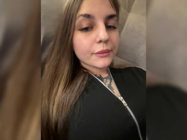 KrisVXN0's BongaCams show and profile