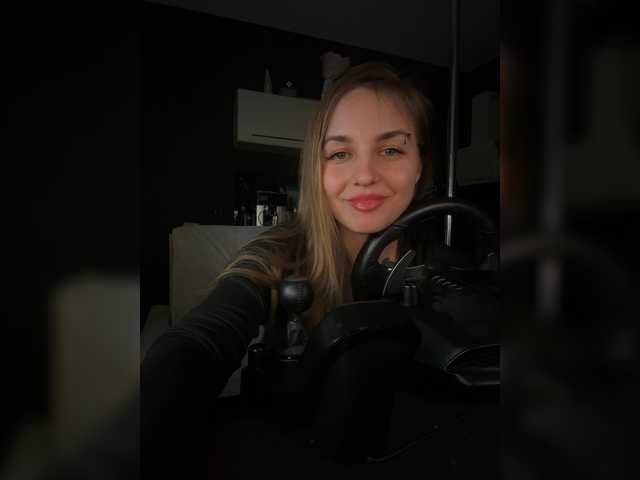 KrisVXN0's BongaCams show and profile