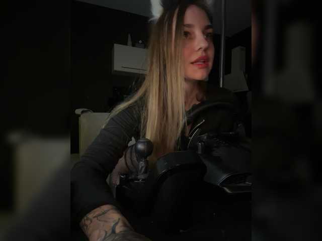KrisVXN0's BongaCams show and profile