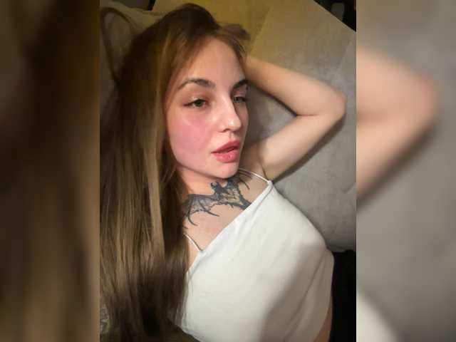 KrisVXN0's BongaCams show and profile