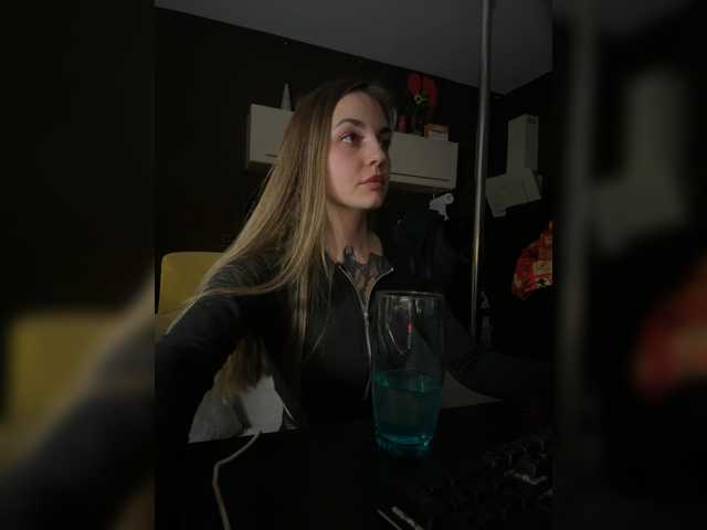 KrisVXN0's BongaCams show and profile