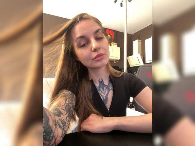KrisVXN0's BongaCams show and profile