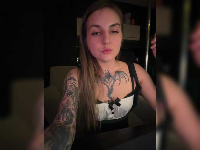 KrisVXN0 Live Cam on BongaCams