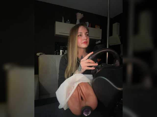 KrisVXN0's BongaCams show and profile