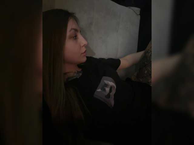 KrisVXN0's BongaCams show and profile