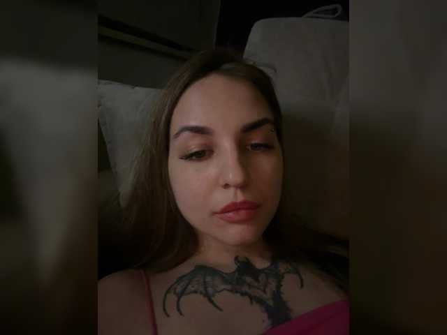 KrisVXN0's BongaCams show and profile