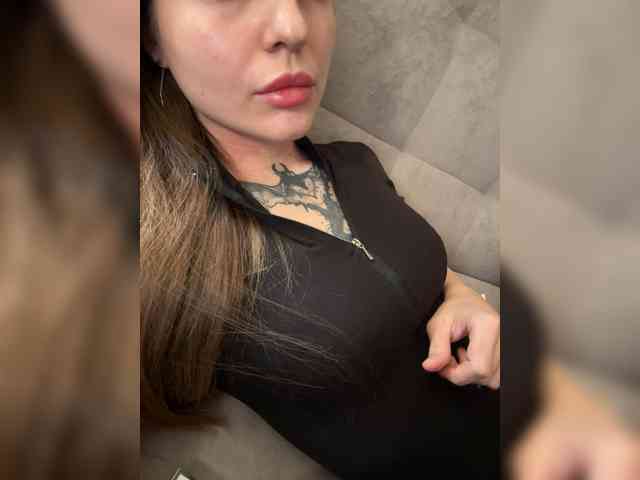 KrisVXN0 Live Webcam on BongaCams